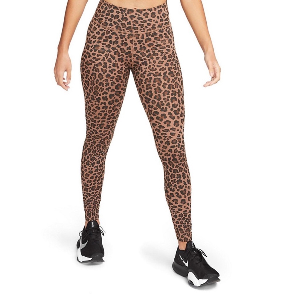 Nike one leopard legging’s